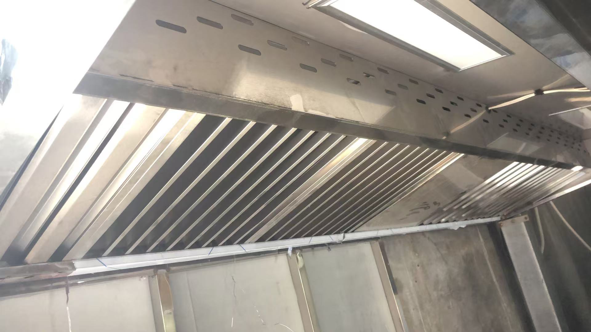 餐饮业环保合规 “硬指标”！油烟净化器为何成后厨 “必装装备”？